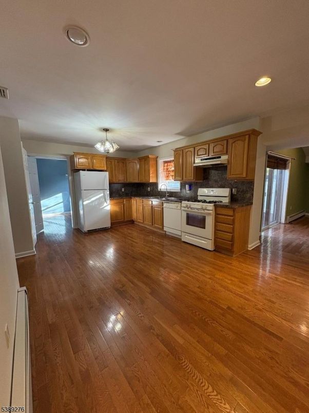 Chandelier, Interior, Kitchen, Recessed Lighting, Wood Texture Flooring