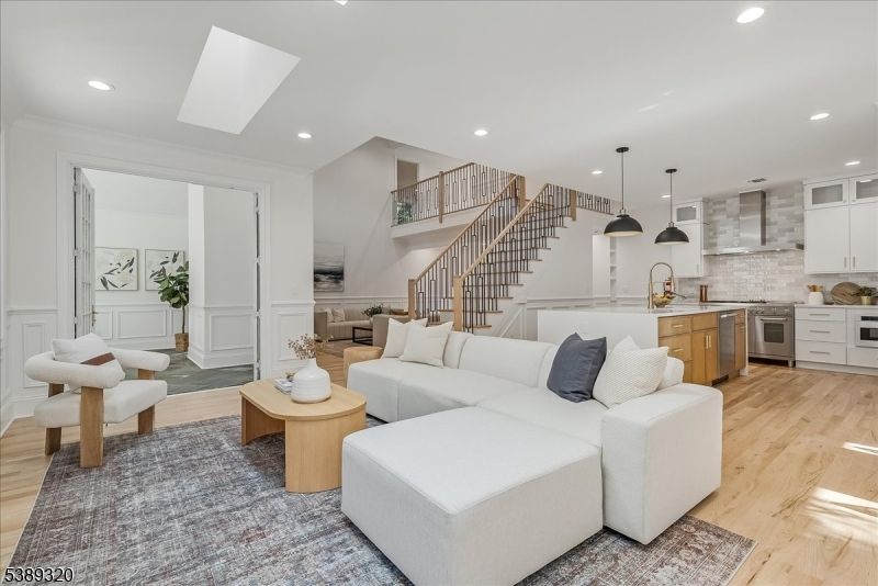 Interior, Kitchen, Living room, Pendant Lights, Recessed Lighting, Stainless Steel Appliances, Wood Texture Flooring