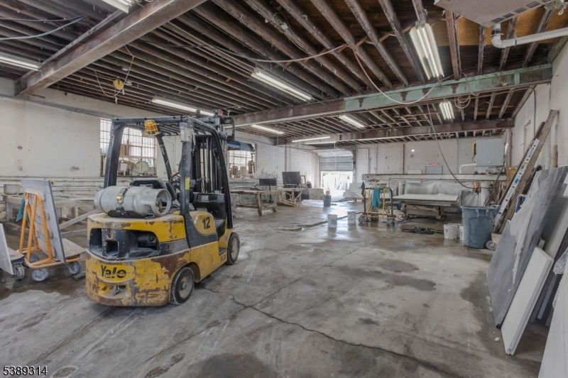 Garage, Interior