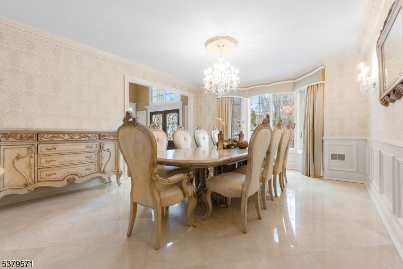 Chandelier, Dining room, Interior