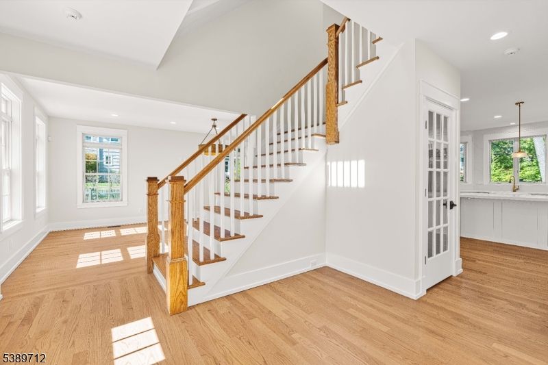 Interior, Pendant Lights, Recessed Lighting, Wood Texture Flooring