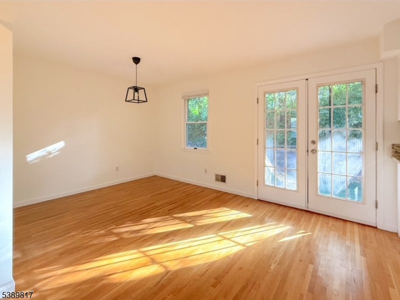 Empty room, Interior, Pendant Lights, Wood Texture Flooring