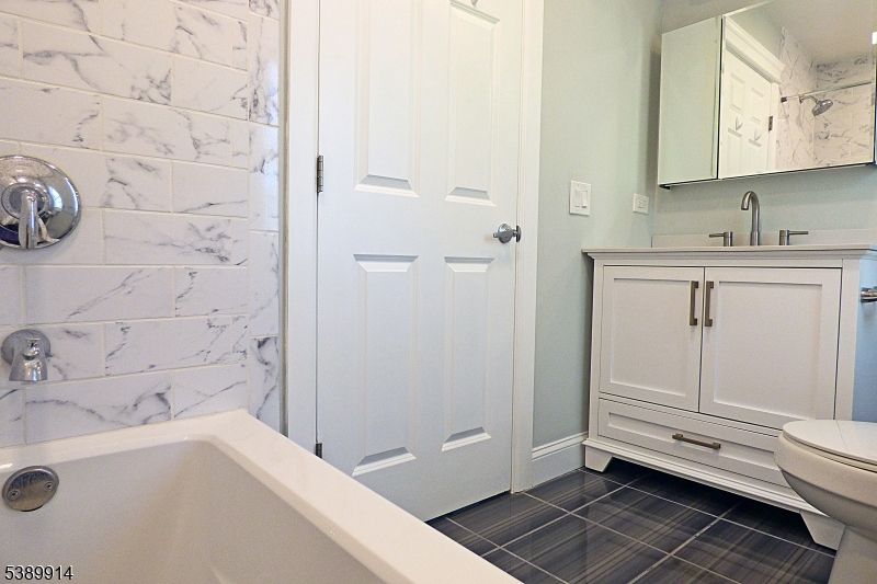 Bathroom, Interior, Marble Walls