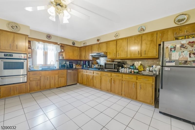 Interior, Kitchen, Stainless Steel Appliances