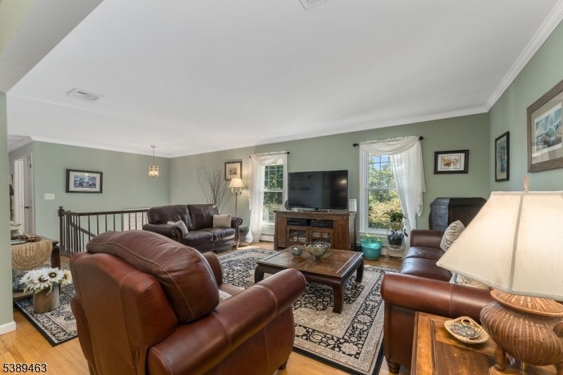 Interior, Living room, Pendant Lights, Wood Texture Flooring