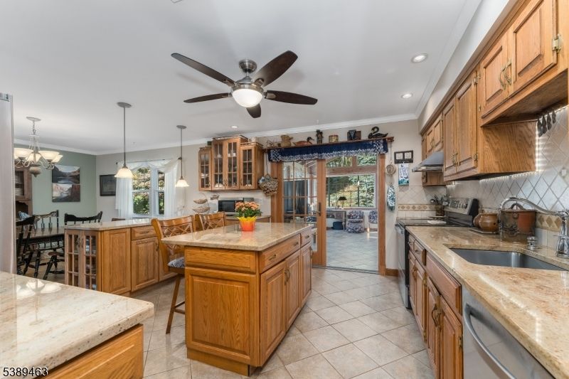 Chandelier, Dining room, Interior, Kitchen, Pendant Lights, Recessed Lighting