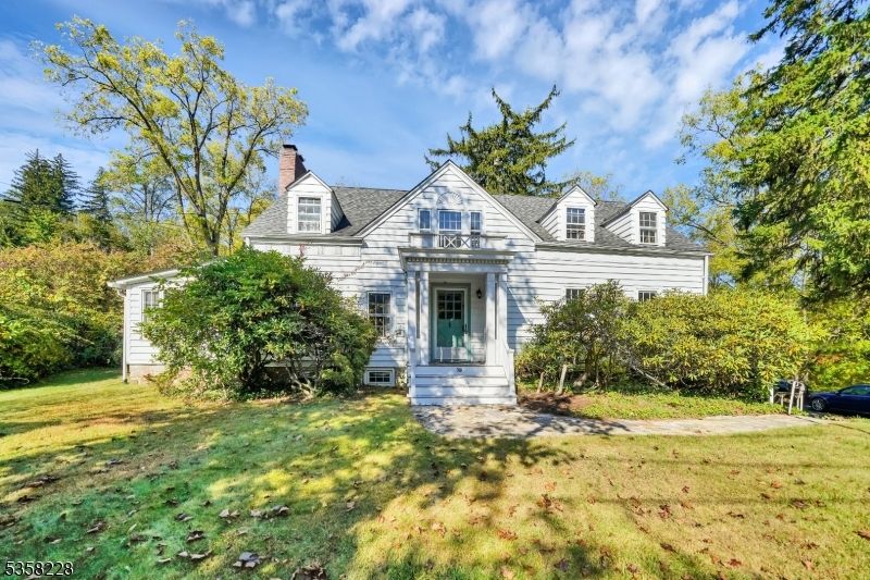 Backyard, Exterior, Facade, Cape Cod