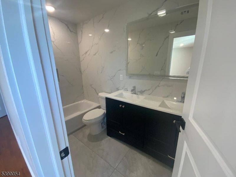 Bathroom, Interior, Marble Walls, Recessed Lighting