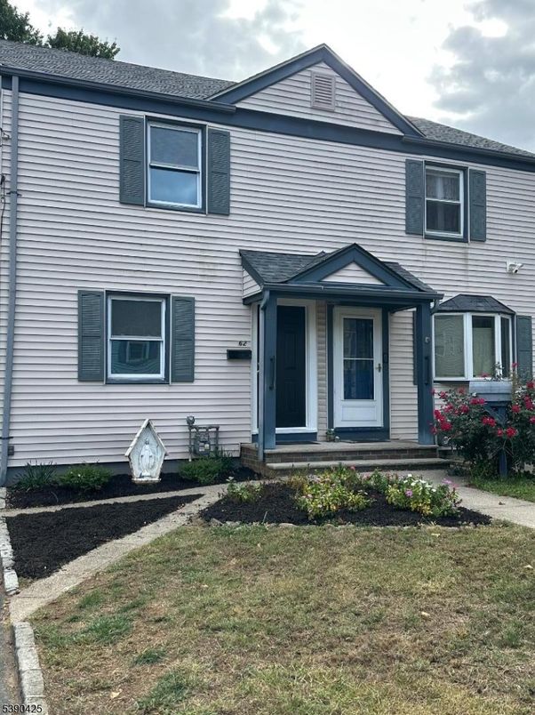 Exterior, Facade, Georgian