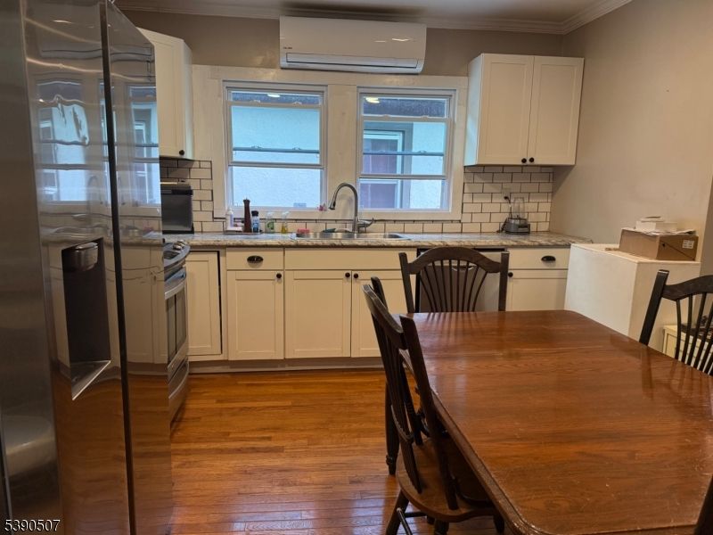 Dining room, Interior, Kitchen, Water, Wood Texture Flooring