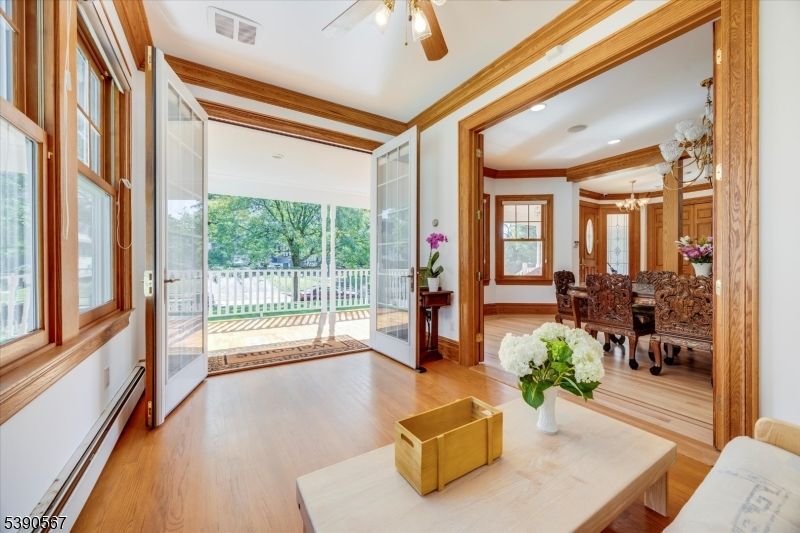 Chandelier, Dining room, Interior, Recessed Lighting, Wood Texture Flooring