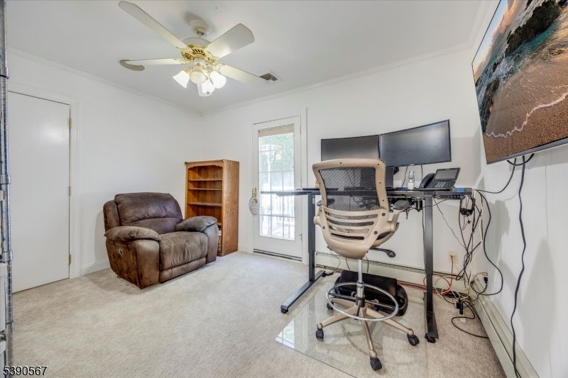 Home Office, Interior