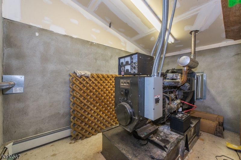 Fitness Equipment, Interior, Recessed Lighting