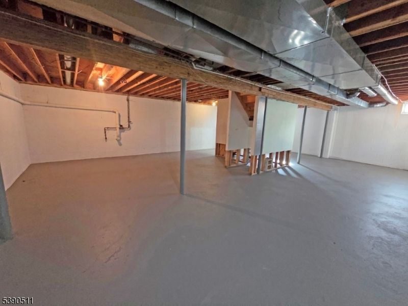 Empty room, Interior, Wooden Beams