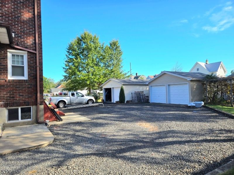 Detached Garage, Exterior