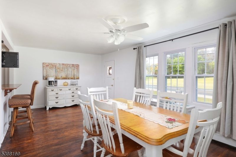 Dining room, Interior, Wood Texture Flooring