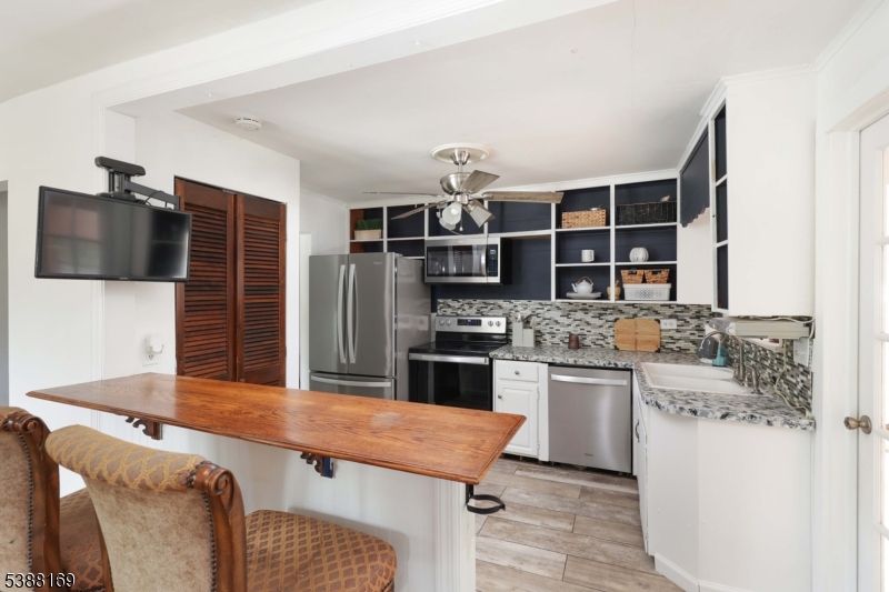 Interior, Kitchen, Stainless Steel Appliances