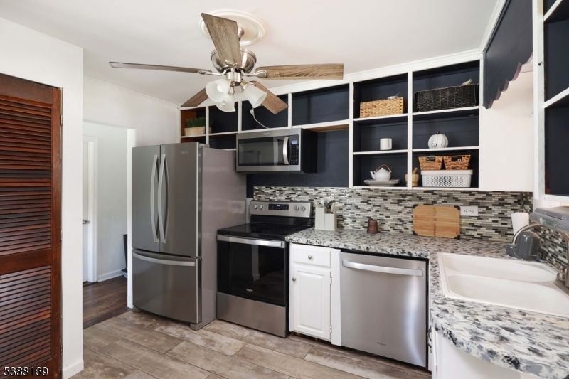Interior, Kitchen, Stainless Steel Appliances, Wood Texture Flooring