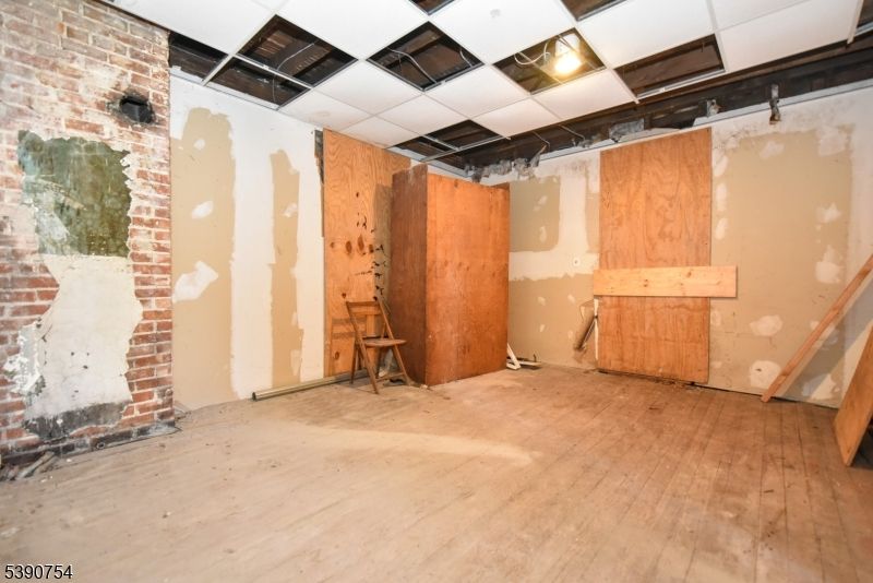 Empty room, Interior, Stone Walls, Wood Texture Flooring