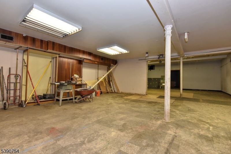 Garage, Interior, Wooden Walls