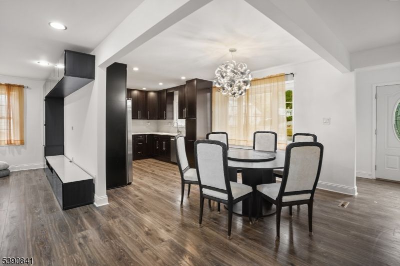 Chandelier, Dining room, Interior, Kitchen, Pendant Lights, Recessed Lighting, Wood Texture Flooring