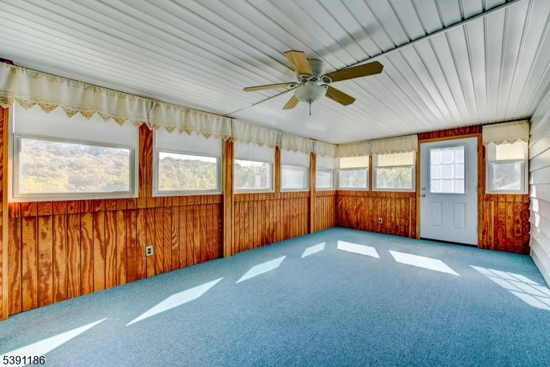 Empty room, Interior, Sun Room