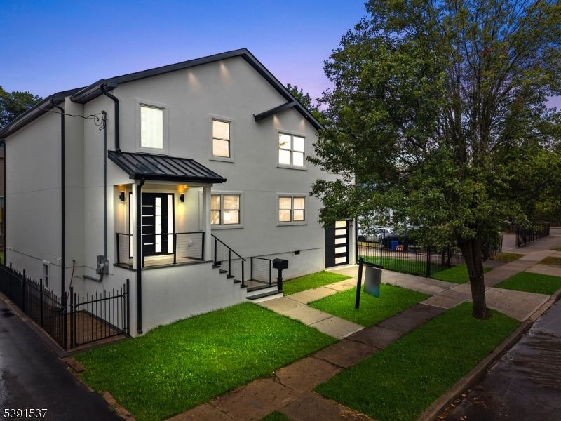 Backyard, Exterior, Facade, Farmhouse