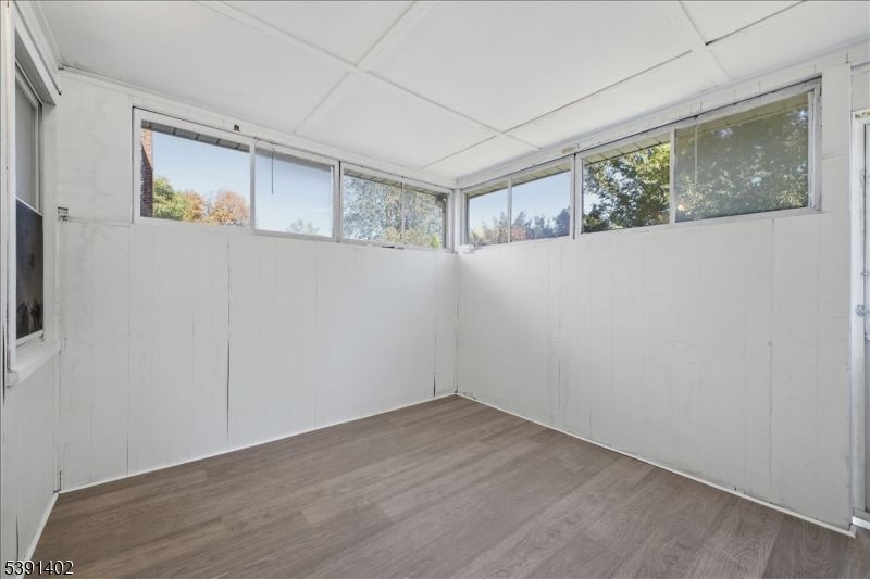 Empty room, Interior, Sun Room, Wood Texture Flooring