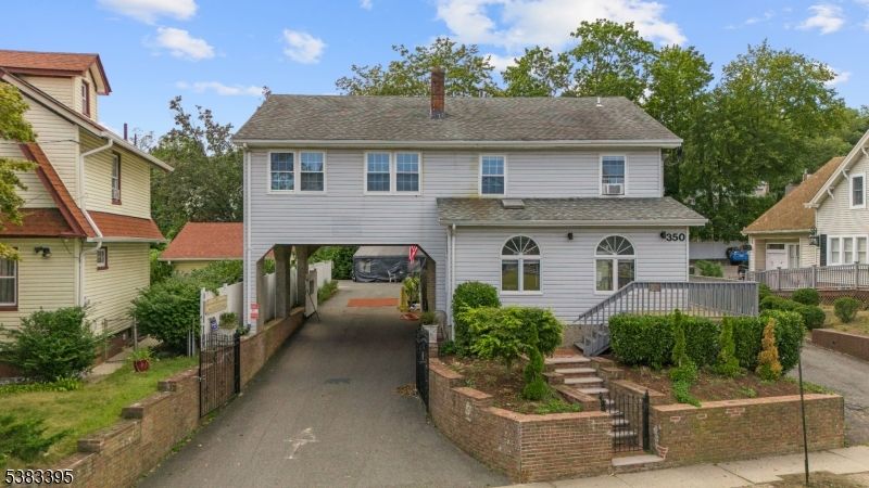 Exterior, Facade, Georgian