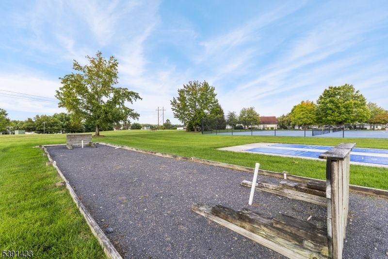 Exterior, Tennis Courts