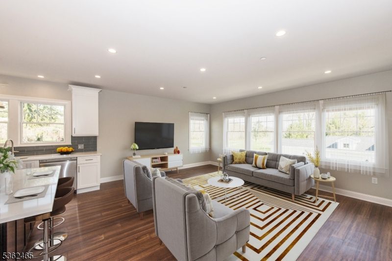 Interior, Living room, Recessed Lighting, Wood Texture Flooring