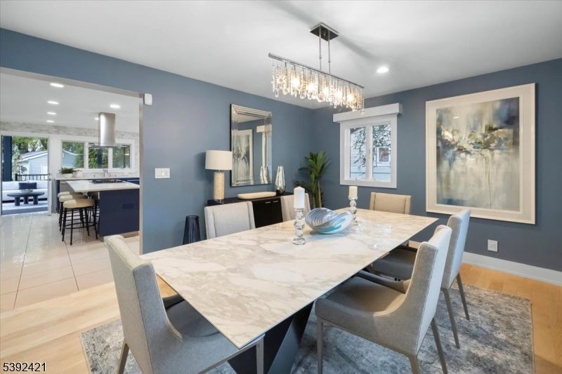 Dining room, Interior, Kitchen, Pendant Lights, Recessed Lighting, Wood Texture Flooring