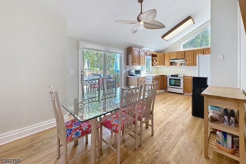 Dining room, Interior, Kitchen, Stainless Steel Appliances, Wood Texture Flooring