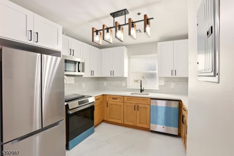 Interior, Kitchen, Marble, Stainless Steel Appliances