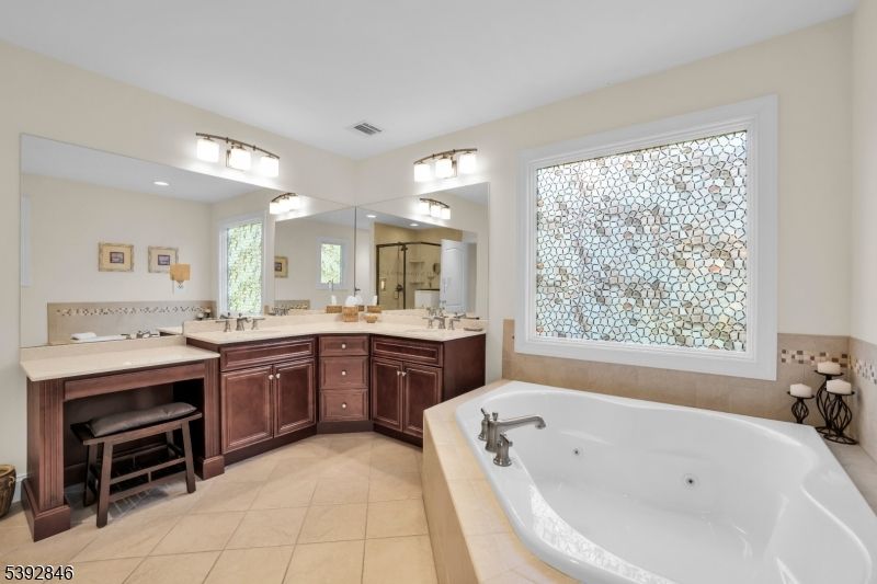 Bathroom, Dual Sink Vanities, Interior