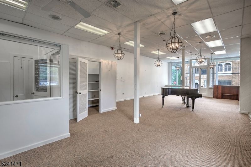 Interior, Pendant Lights, Piano, Recessed Lighting