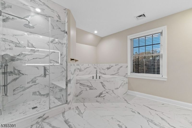 Bathroom, Interior, Marble, Marble Walls, Recessed Lighting