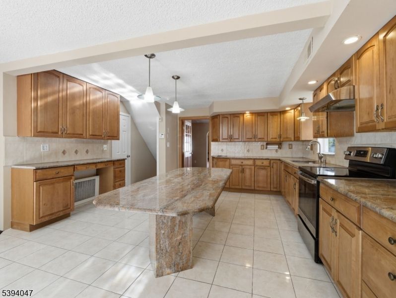 Interior, Kitchen, Pendant Lights, Recessed Lighting
