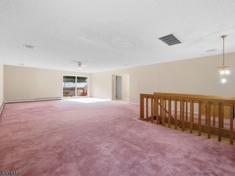 Empty room, Interior, Pendant Lights