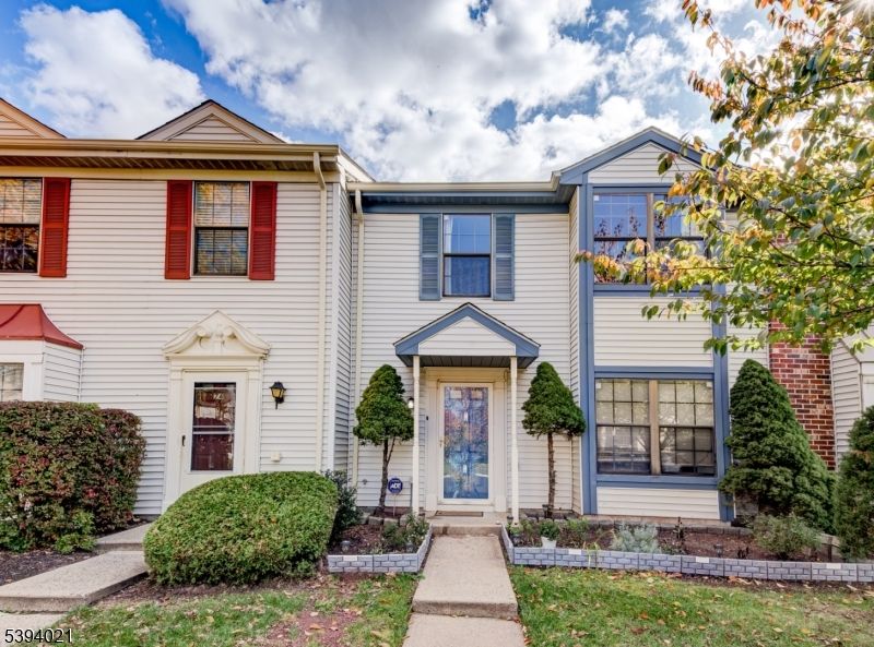 Exterior, Facade, Georgian