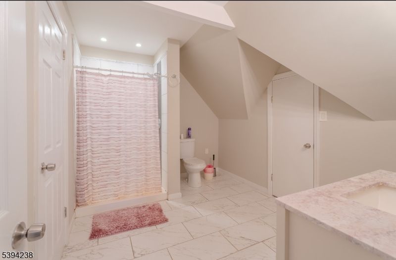 Bathroom, Interior, Marble, Recessed Lighting