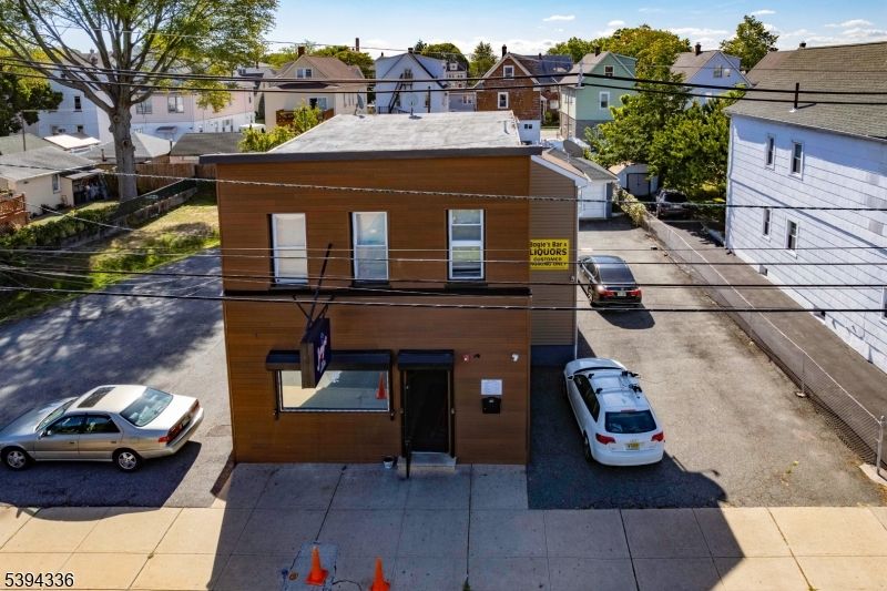 Exterior, Facade, None