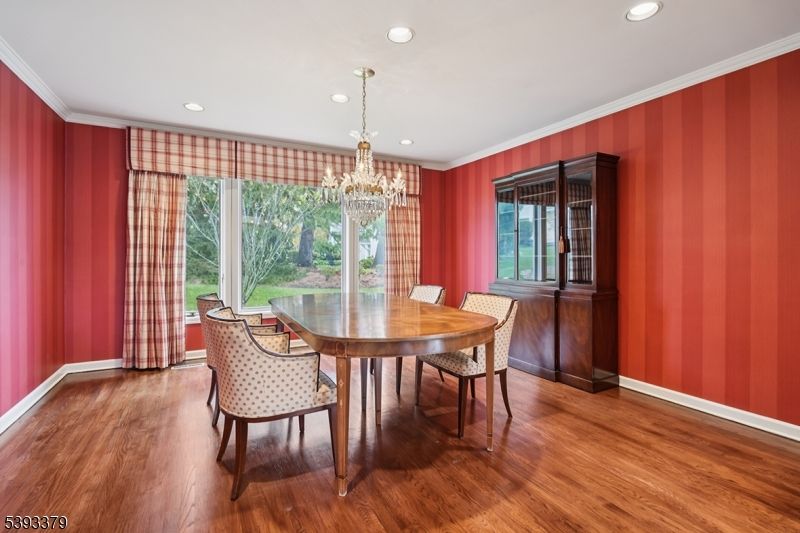 Chandelier, Dining room, Interior, Recessed Lighting, Wood Texture Flooring