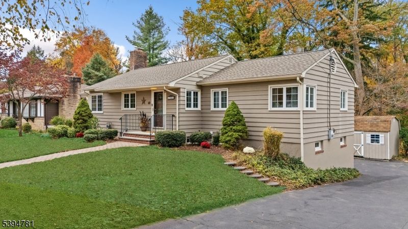 Backyard, Exterior, Facade, Cape Cod