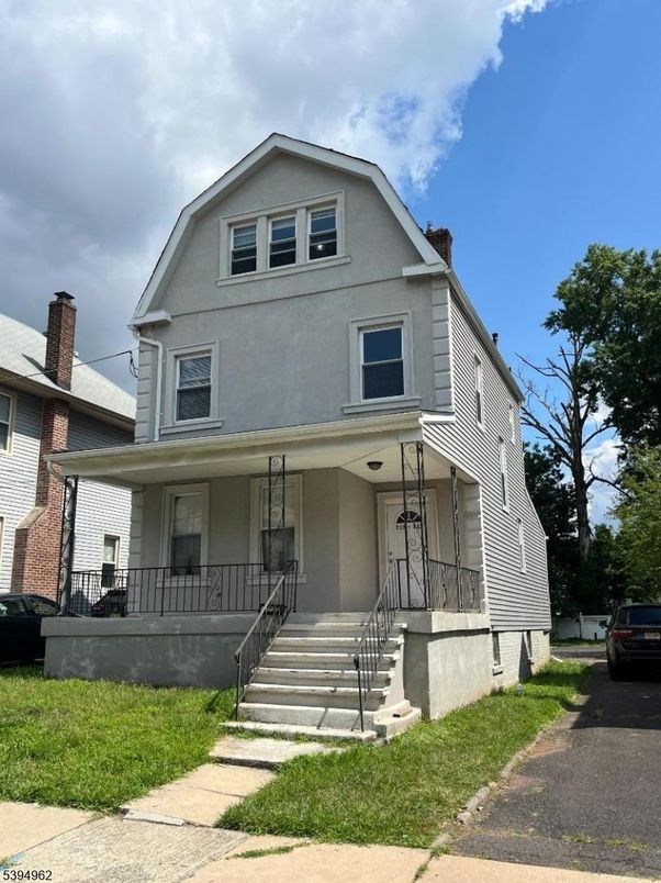 Exterior, Facade, American Craftsman