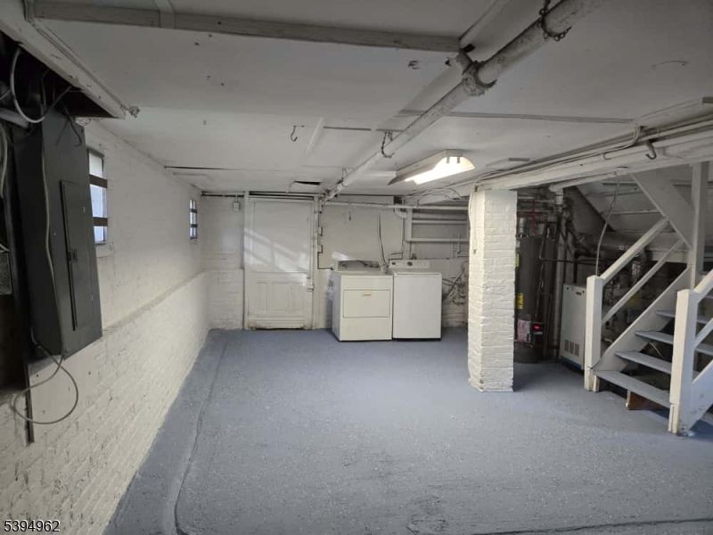 Garage, Interior, Washer