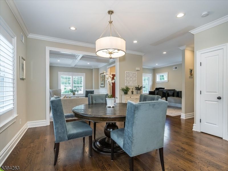 Dining room, Interior, Living room, Recessed Lighting, Wood Texture Flooring