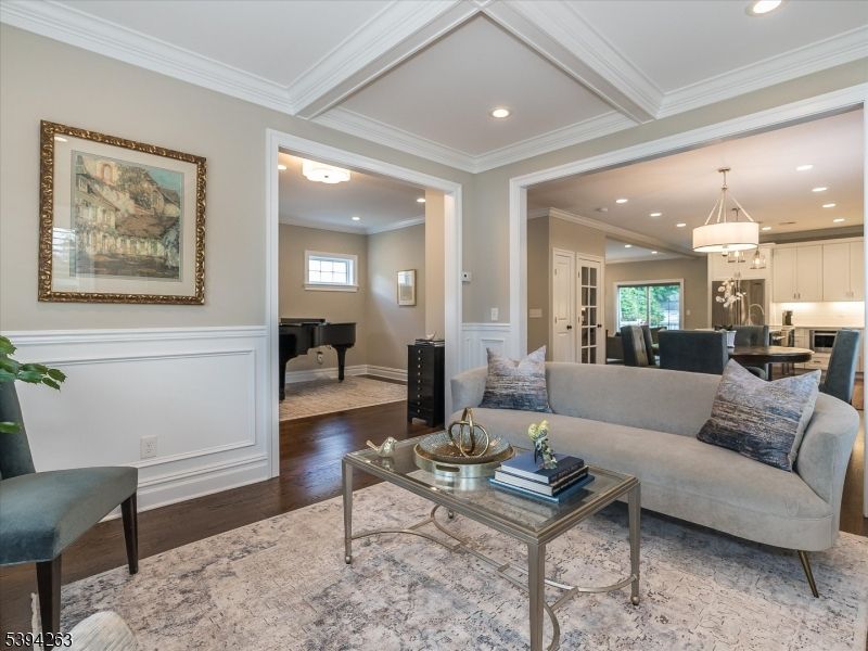 Interior, Kitchen, Living room, Pendant Lights, Piano, Recessed Lighting, Wood Texture Flooring