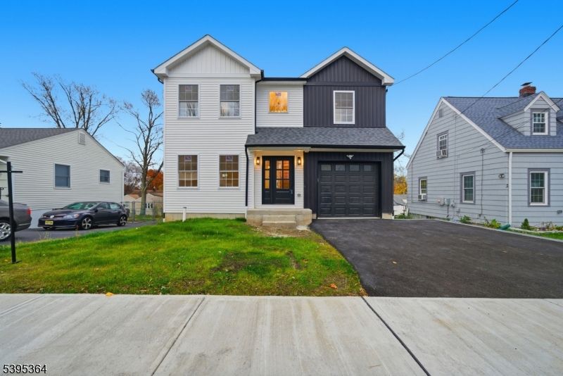 Attached, Exterior, Facade, Farmhouse