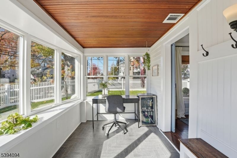 Home Office, Interior, Sun Room, Wooden Ceilings, Wood Texture Flooring
